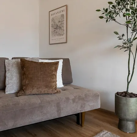 Apartment Spacious 1br With Balcony By Nordic Collection